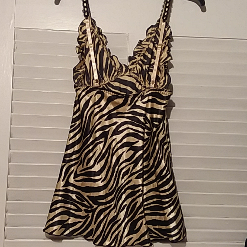 Seductive Wear Nightie & Robe - Picture 4 of 8